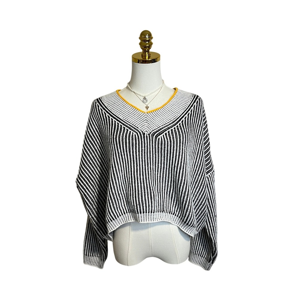 SHEIN Womens Black White Vertical Stripe V-Neck Oversized Knit Sweater Small